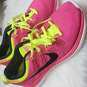 💯Nike Flyknit One sneakers